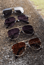 Load image into Gallery viewer, Modern Aviator - Black - MACULAR ADVENTURE CO.
