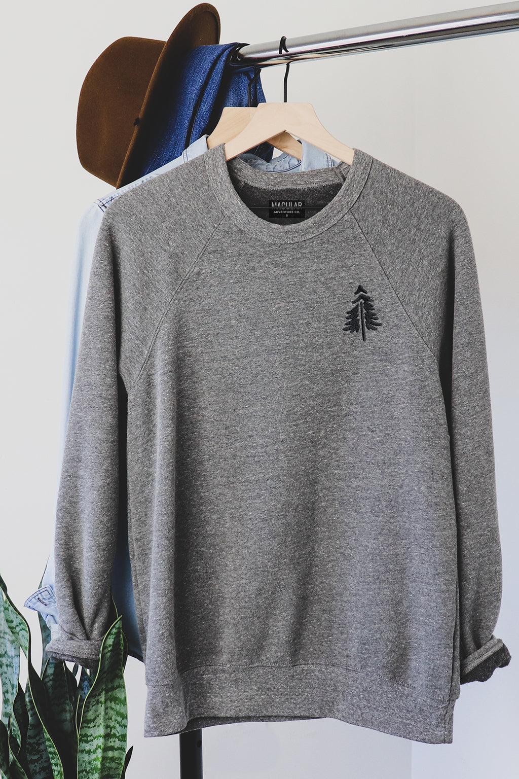 Tree Raglan Sweatshirt Triblend – Macular Adventure Co.